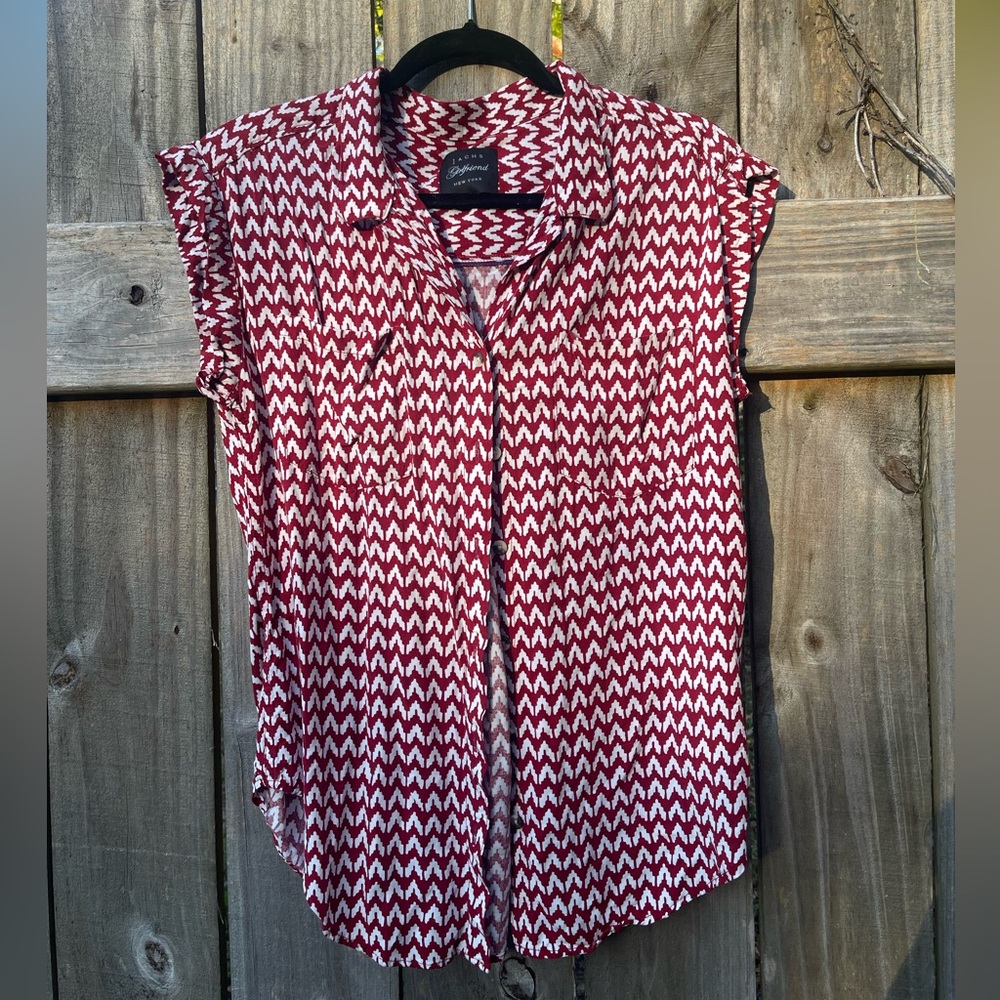 Jachs Girlfriend Red and White Zigzag Button Down Shirt Sz S